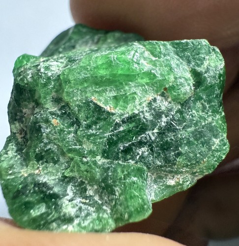 Natural tsavorite - ct,