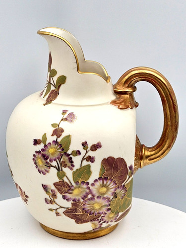 Royal worcester large - royal, 7"