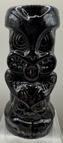 Vintage kitsch retro tiki - retro,