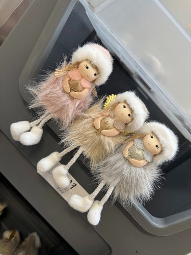 Sparkle fairy sitting pom - sparkle,