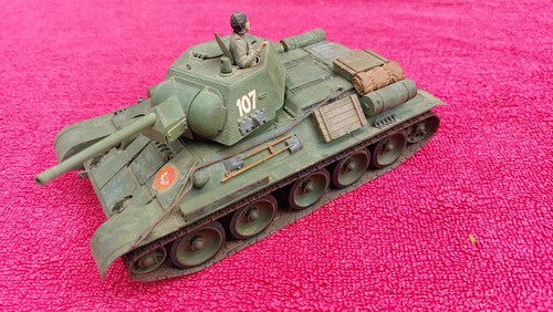 Russian 34 tank ww2 - 1/35,
