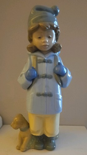 Nao lladro travelling girl - lladro, 'travelling
