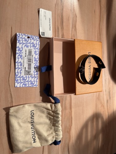 Authentic louis vuitton - authentic,