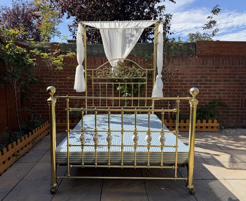 Beautiful and bed - to, bed”
