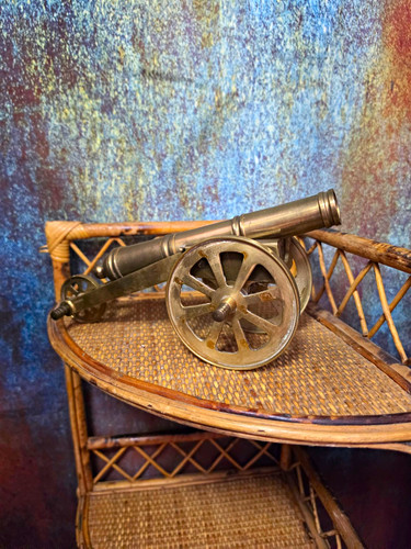 Vintage solid brass - vintage, model