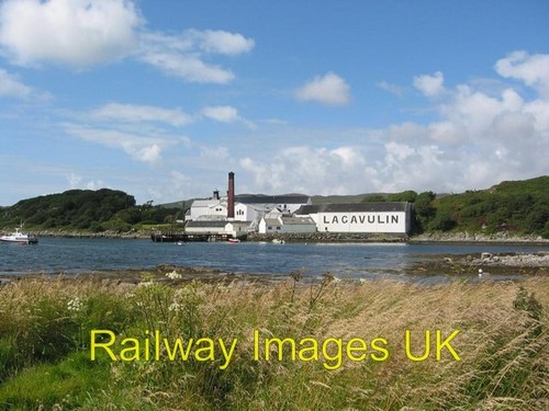 Lagavulin distillery c2007 - lagavulin,