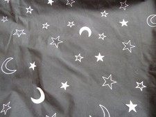 Gro Company  Black Out Blind Gro Anywhere Portable With Suction Cups