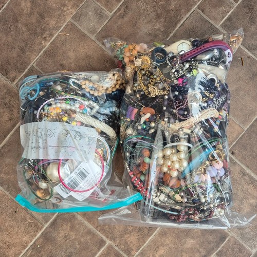 1kg craft jewellery broken - 7.1kg,