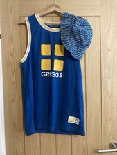 Greggs x Primark Vest & Reversible Bucket Hat - Size Large