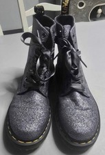 Dr. Martens 1460 Pascal Boots