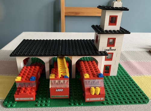 Vintage lego fire station - lego,