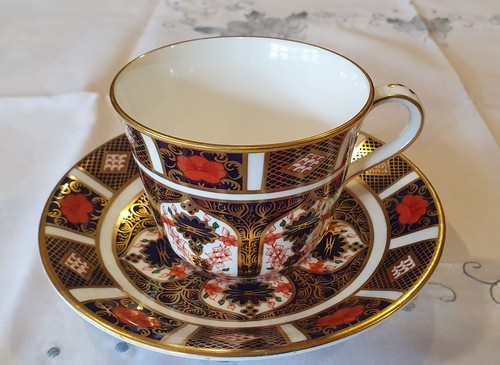 Royal crown derby - crown, imari