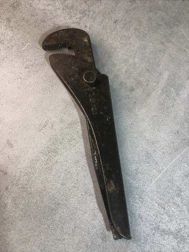 Footprint adjustable wrench - footprint,