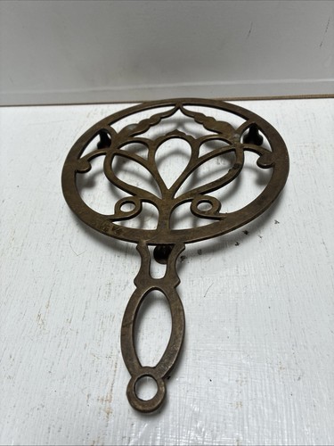 Vintage brass round - brass, 5.5”