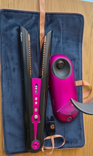 Dyson hair straightener with - hair,