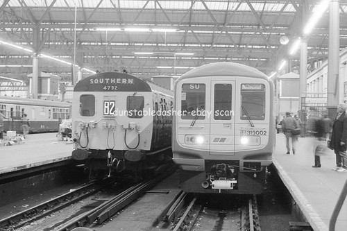 Railway negative 319002 - 319002, +