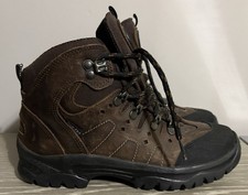 Lomer Women’s / Youths