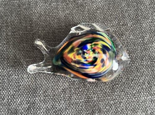 Vintage glass fish - 💜,