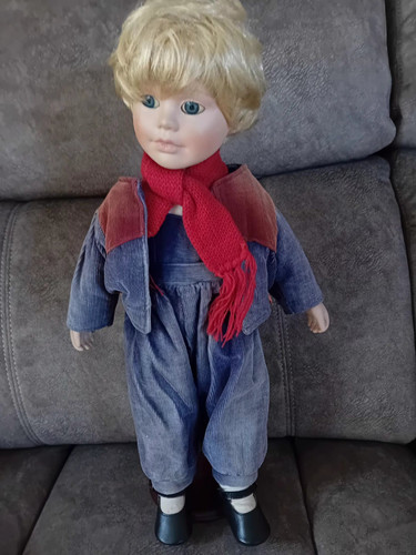 Vintage 1990s porcelain boy
