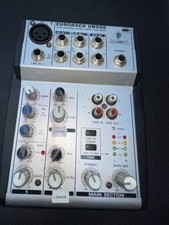 Behringer UB502 Ultra-Low Noise Design 5-Input 2-Bus Mixer - Power cable not inc