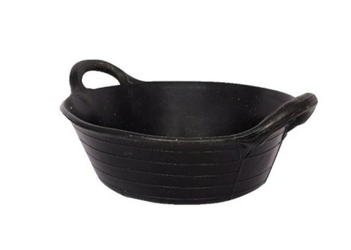 Red gorilla horse feed buckets - red,