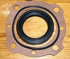 MORRIS MINOR rear axle hub