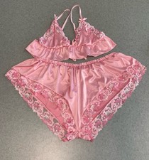 PrettyLittleThing Satin Pink