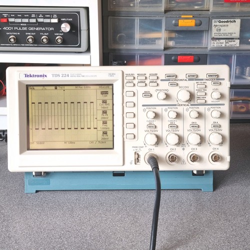 Tektronix tds 224 oscilloscope - tds,