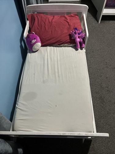 Child bed - child,