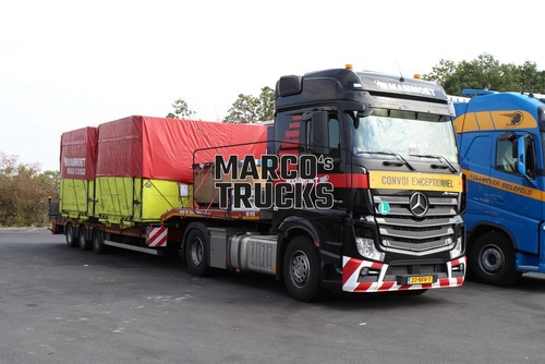 Truck photo mercedes benz - truck,
