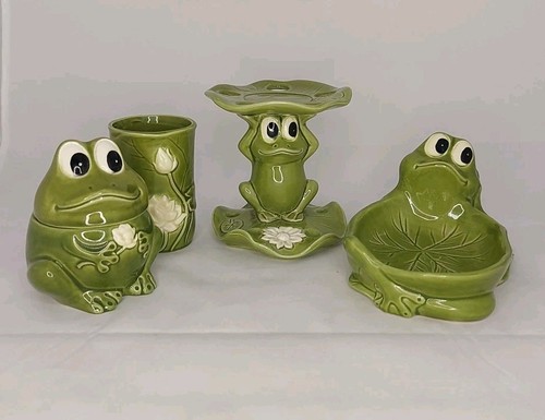 Vintage set ceramic green frog - set,