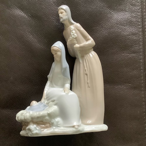 Lladro nao holy - "holy, family",