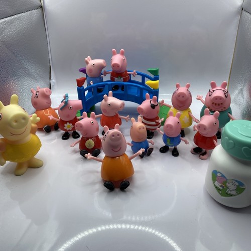 Large lot peppa pig - of, 14