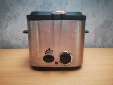 Compact Mini Fryer FT1 67M