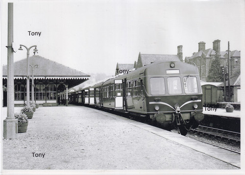 Keswick railway station dmu - railway,