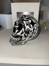 Graffiti art skull ornament - skull,