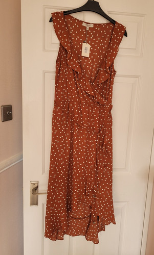 Bnwt oasis women size 12 - women’s,
