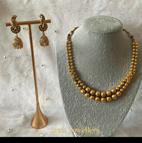 Indian gold tone beaded round - gold,