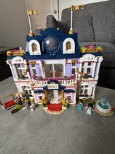 LEGO FRIENDS: Heartlake City