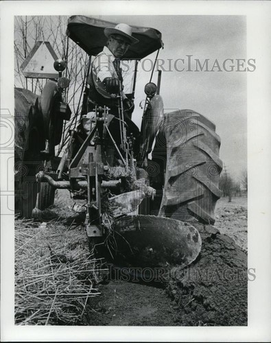 1975 press photo - press, glenn