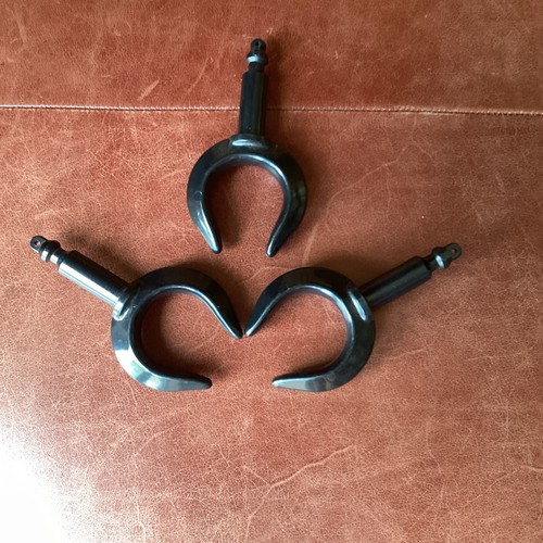 Pair row locks side - (+1),