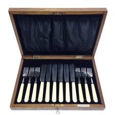 Vintage Elkington Plate Cutlery Set in Wooden Box - 12 Piece Bundle Pre-Owned 