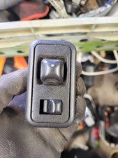 FORD SIERRA XR4x4 MK1 ELECTRIC WING MIRROR SWITCH CONTROL 83BG17B676AA Genuine