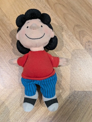 Snoopy peanuts lucy - snoopy, 6”