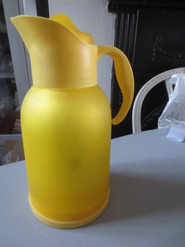 New yellow vacuum flask - new,