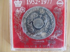 1952-1977 Silver Jubilee Crown Elizabeth II Souvenir Medal Great Condition