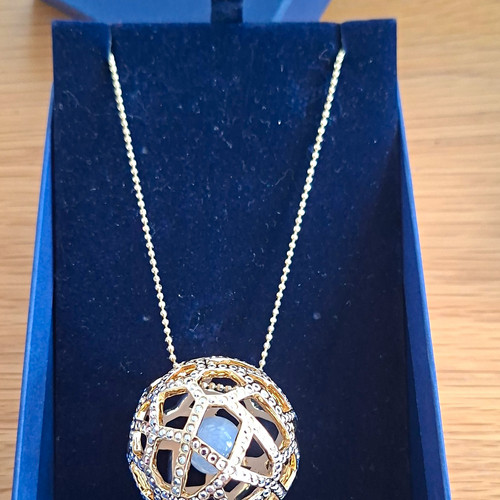 Gold round crystal pavé - gold,