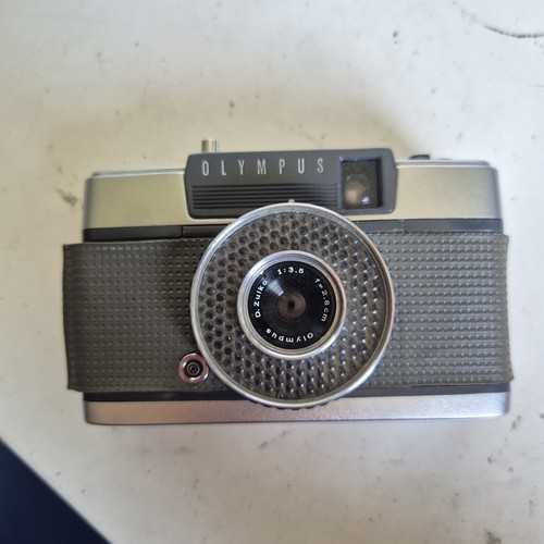 Olympus pen half frame - pen-ee,