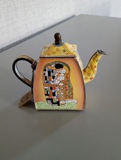 charlotte di vita _Miniture Handpainter Limited Addition Metal Teapot. The kiss
