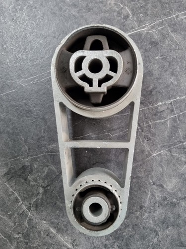 Rear lower engine mount - lower,